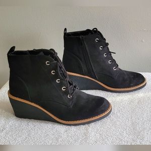 a.n.a. Bramber Ankle Boots